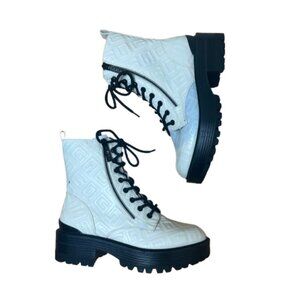 NWOT GUESS Fearne Lug Sole White Logo Lace Up Combat Boots Size 9M